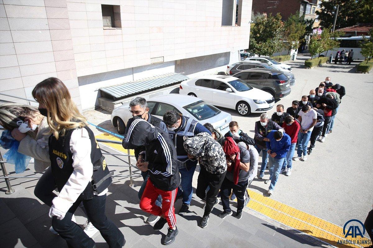 Eskişehir merkezli 6 ilde fuhuş operasyonu yapıldı