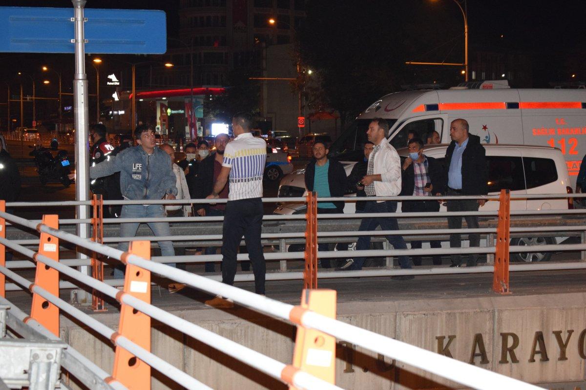 Malatya'da ifade vermeye götürülürken kaçan kişi biber gazı ile durduruldu