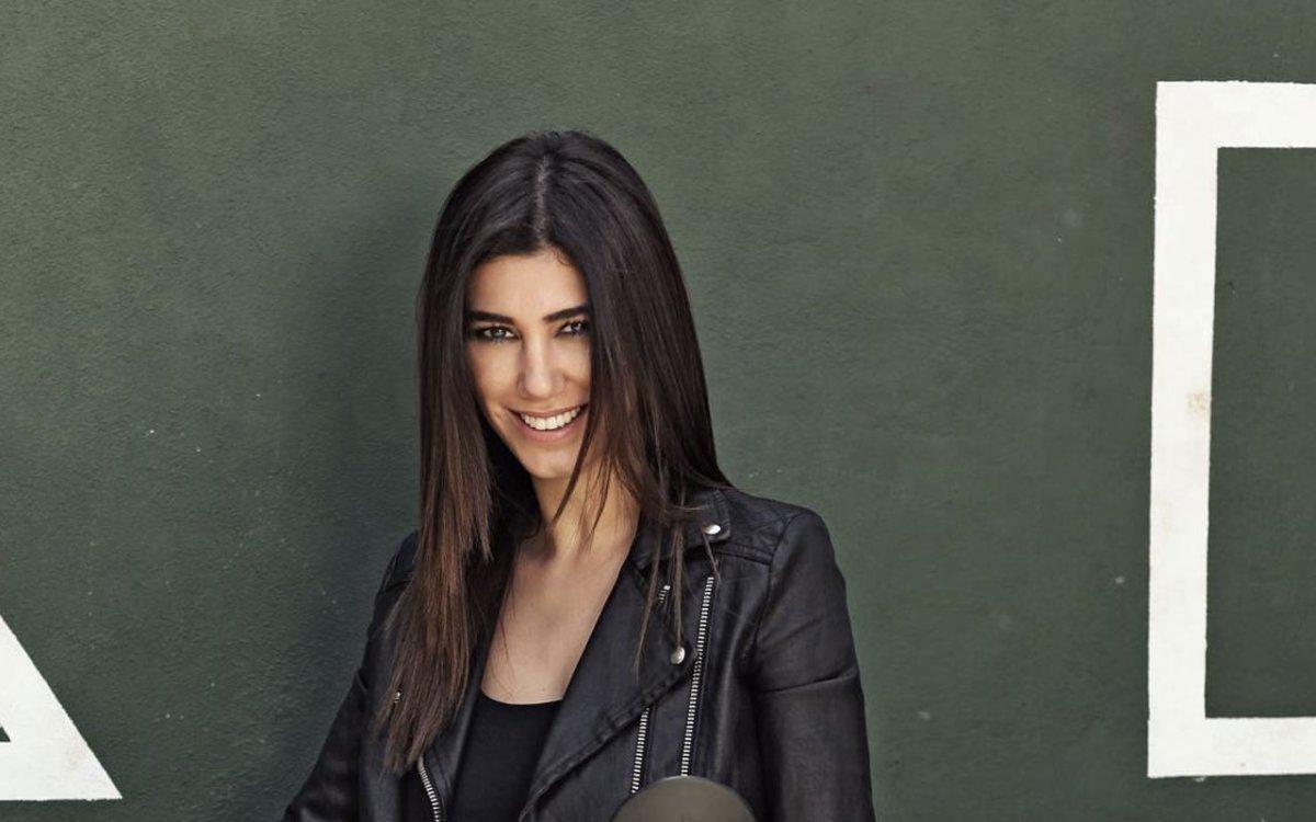 Nadide Sultan'ın arabası yandı