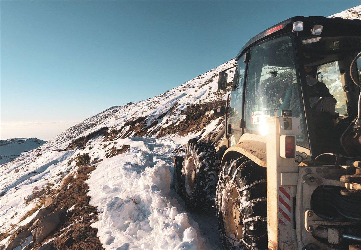 Rize'de karla mücadele çalışmaları titizlikle sürdürülüyor