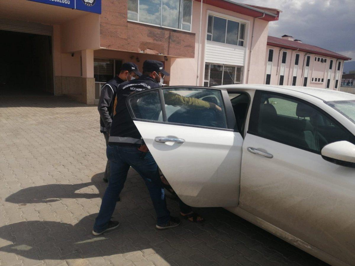 Van'da 12 operasyonda 13 organizatör hakkında işlem başlatıldı