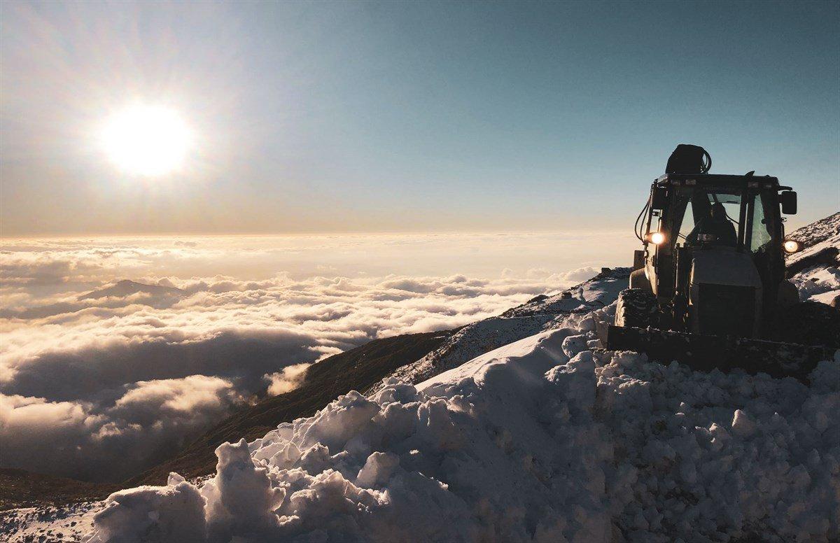Rize'de karla mücadele çalışmaları titizlikle sürdürülüyor