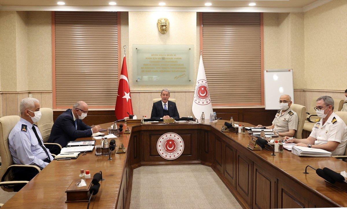 Hulusi Akar: ABD, YPG'ye müttefiklik ruhuna yakışmayacak şekilde destek sağlıyor