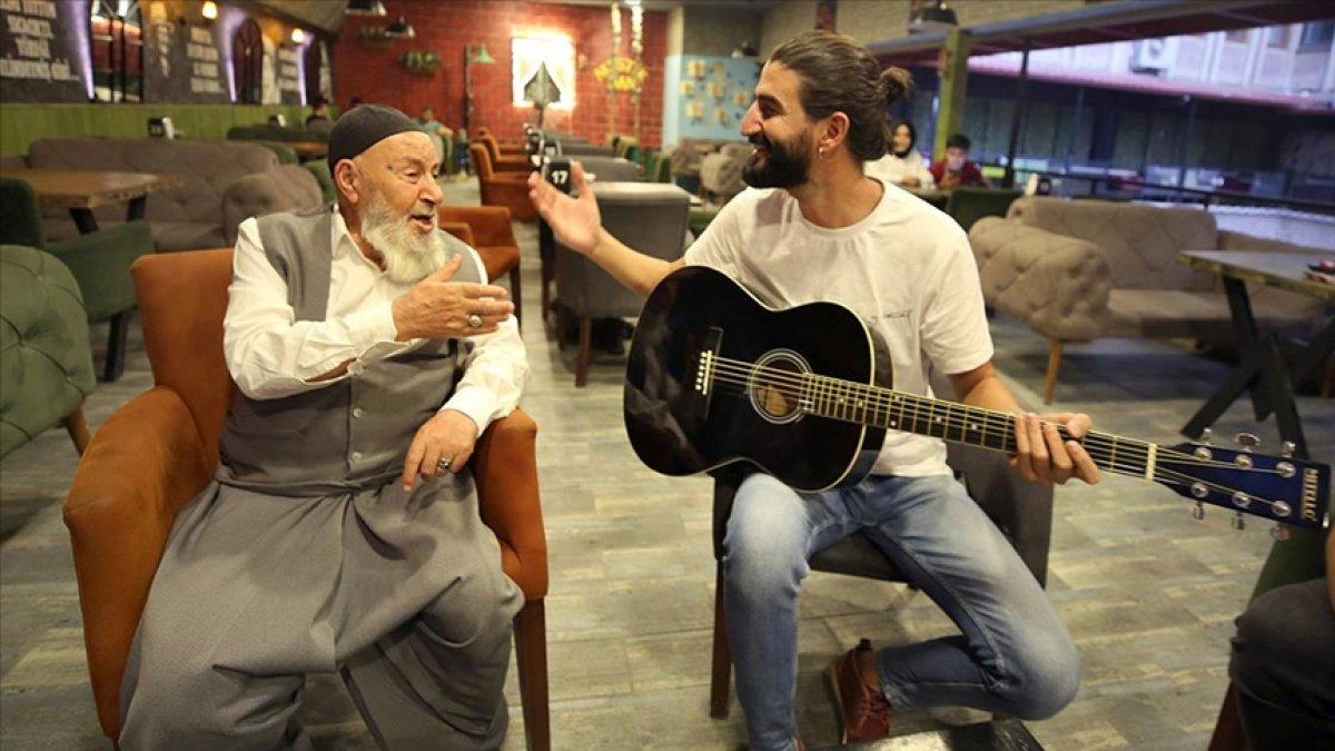 Elazığ'da Rock ve tasavvuf sanatçısı düet yaptı