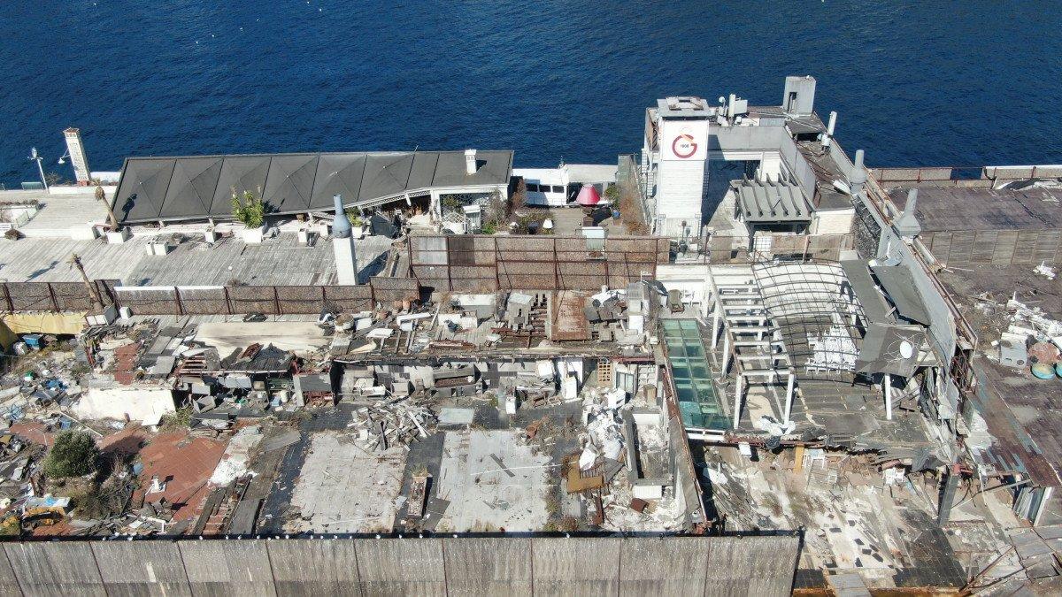 İstanbul Boğazı'nın ortasında moloz yığını: Galatasaray Adası