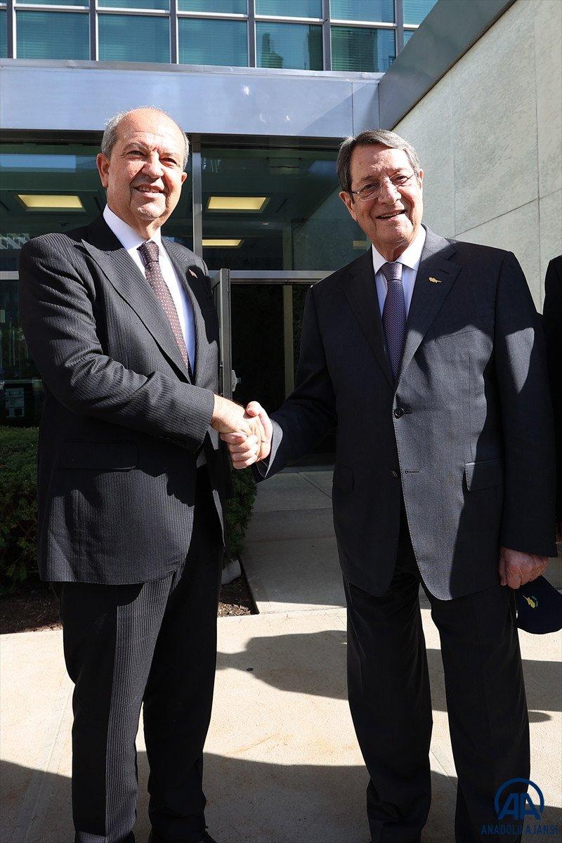 Anastasiadis ve Tatar'dan Kıbrıs'ta iki devletli çözüm açıklamaları