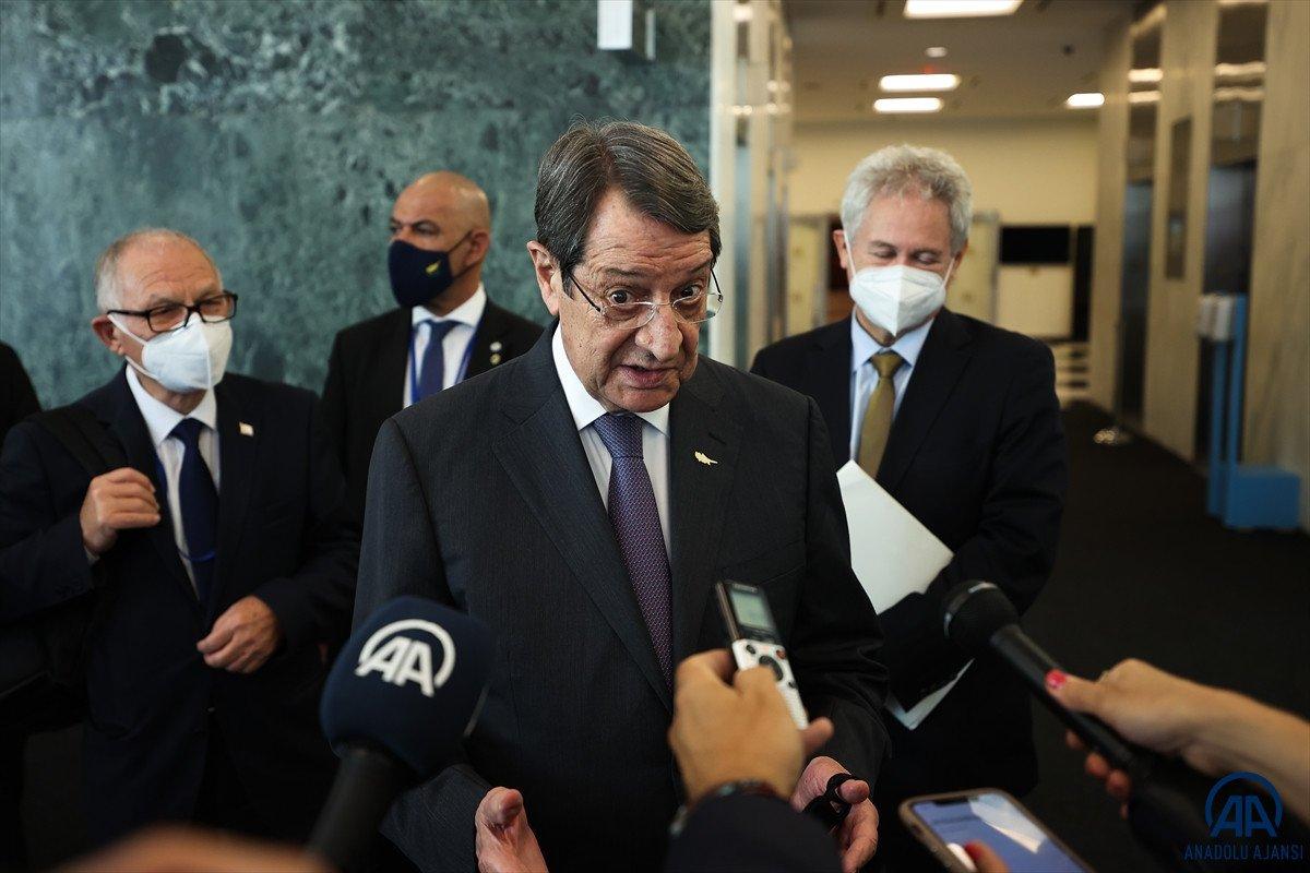 Anastasiadis ve Tatar'dan Kıbrıs'ta iki devletli çözüm açıklamaları