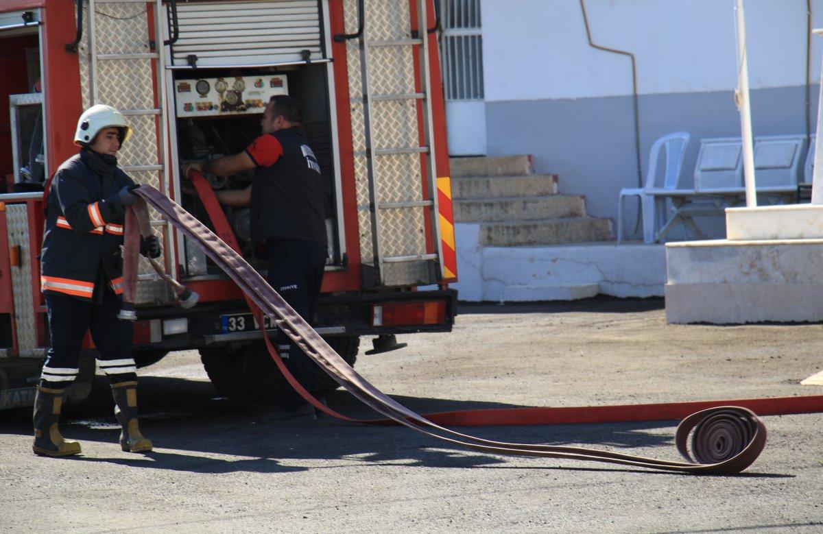 Mersin'de, ceza infaz kurumunda ekipleri hareketlendiren tatbikat