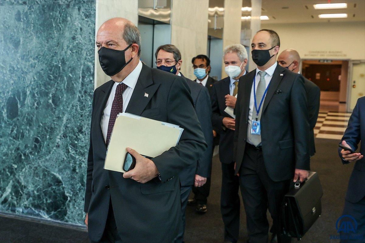 Anastasiadis ve Tatar'dan Kıbrıs'ta iki devletli çözüm açıklamaları