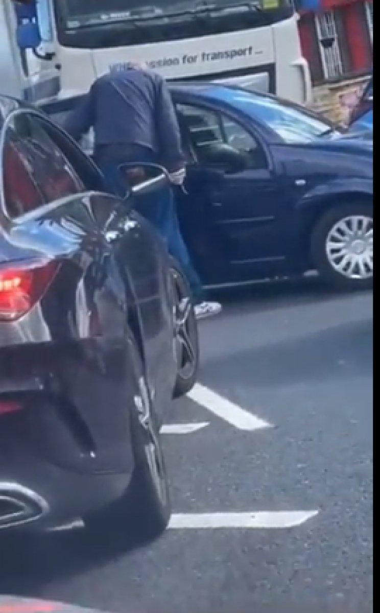 İngiltere'deki benzin sıralarında bıçaklar çekildi