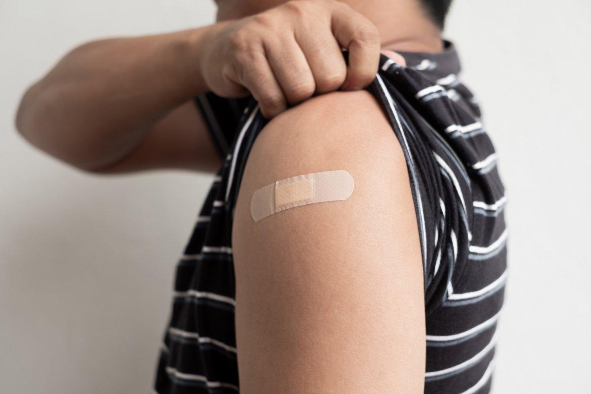 Kol ağrısının 10 nedeni ve ağrıyı hafifletmek için ipuçları