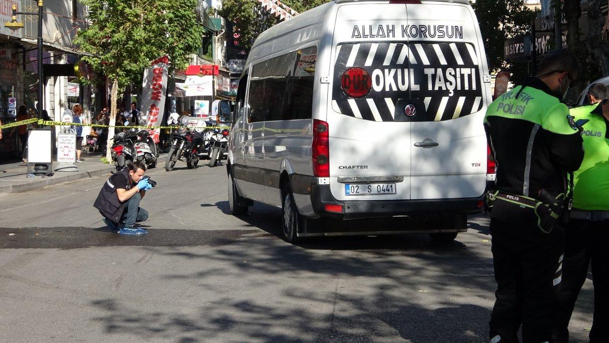 Adıyaman'da 11 yaşındaki öğrenci servisin altında kaldı