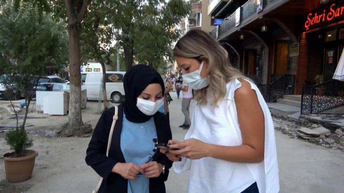 Siirt'te sağlık çalışanları vatandaşları aşı olmaya ikna ediyor