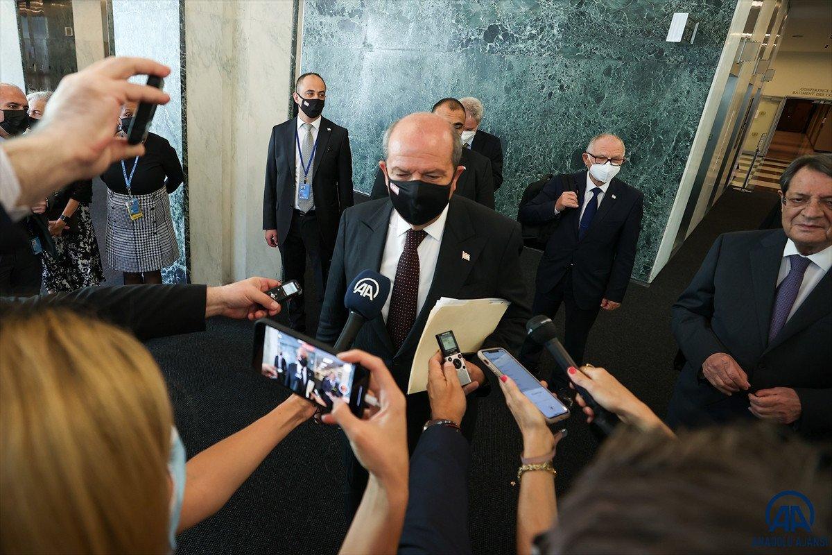 Anastasiadis ve Tatar'dan Kıbrıs'ta iki devletli çözüm açıklamaları