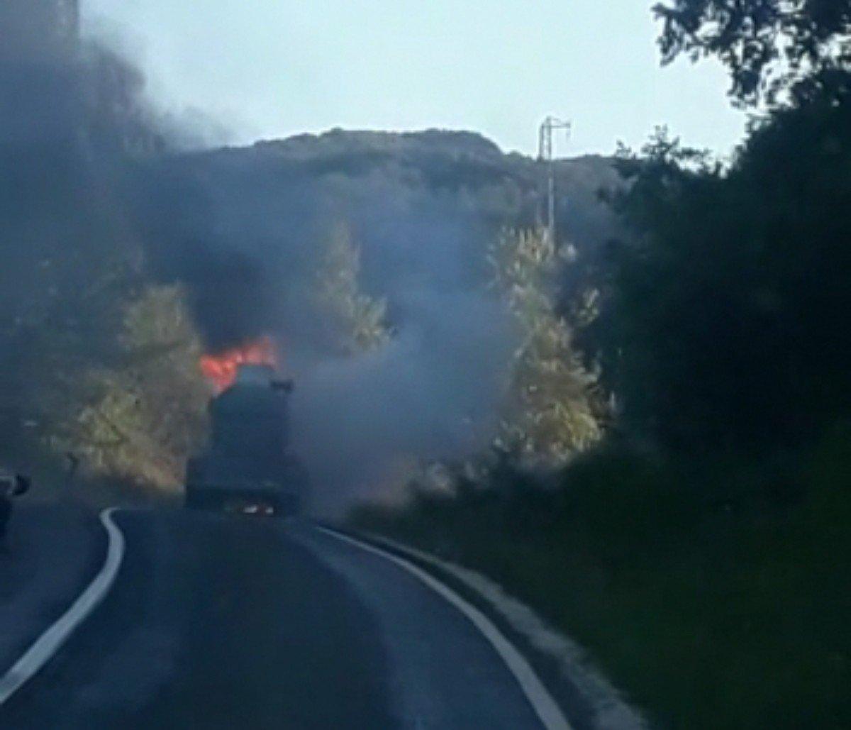 Bursa'da sülfürik asit dolu tanker yandı
