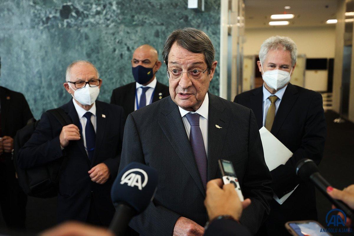 Anastasiadis ve Tatar'dan Kıbrıs'ta iki devletli çözüm açıklamaları