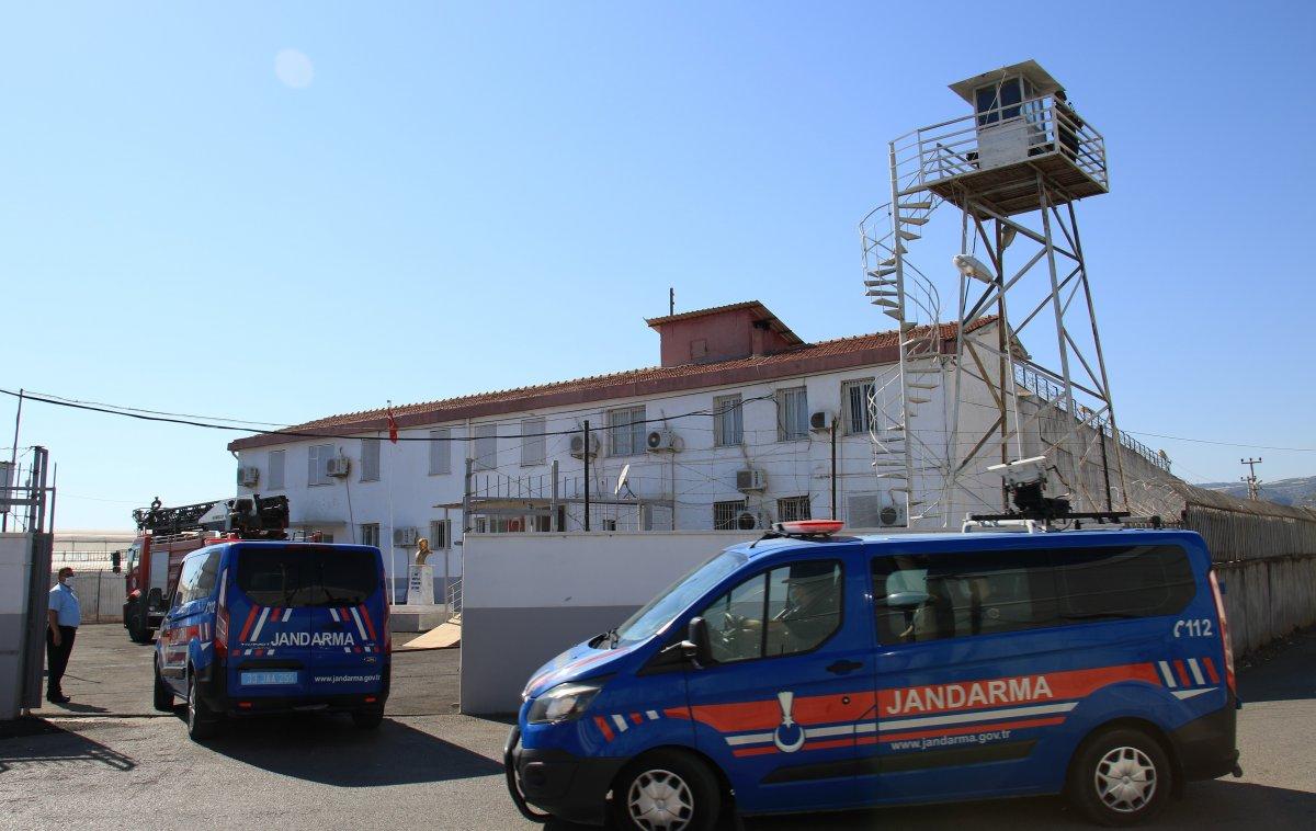 Mersin'de, ceza infaz kurumunda ekipleri hareketlendiren tatbikat