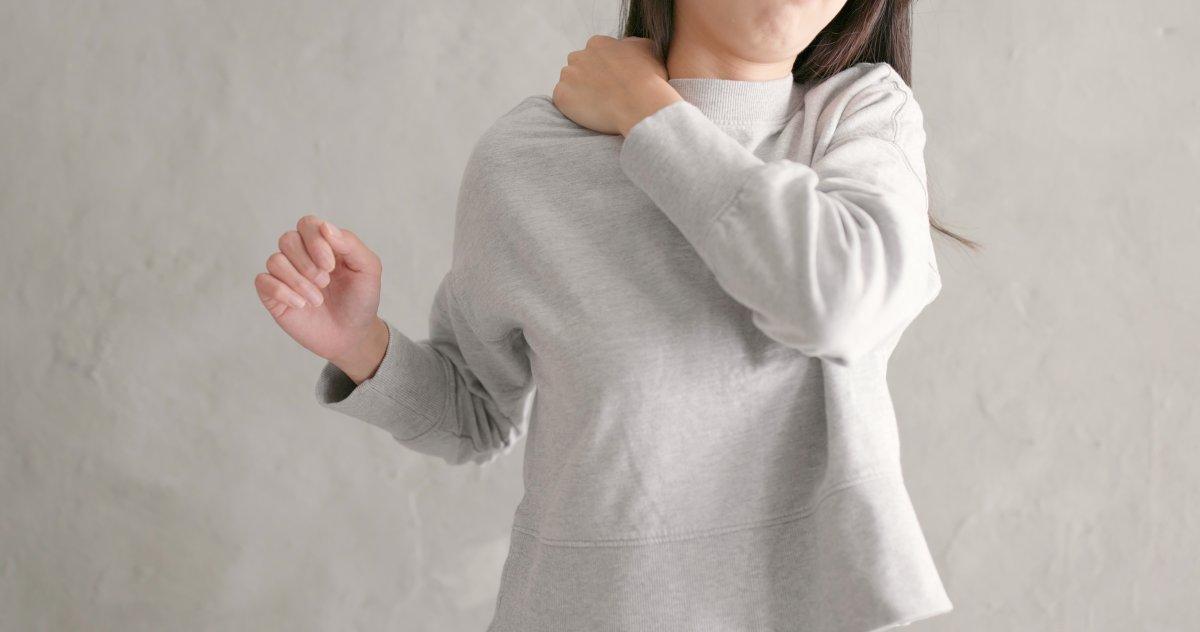 Kol ağrısının 10 nedeni ve ağrıyı hafifletmek için ipuçları