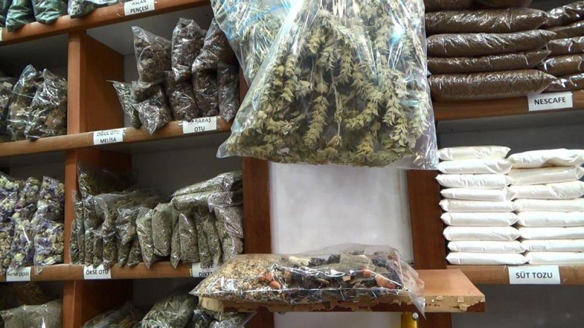 Diyarbakırlılar soğuktan korunmak için çareyi aktarlarda aradı