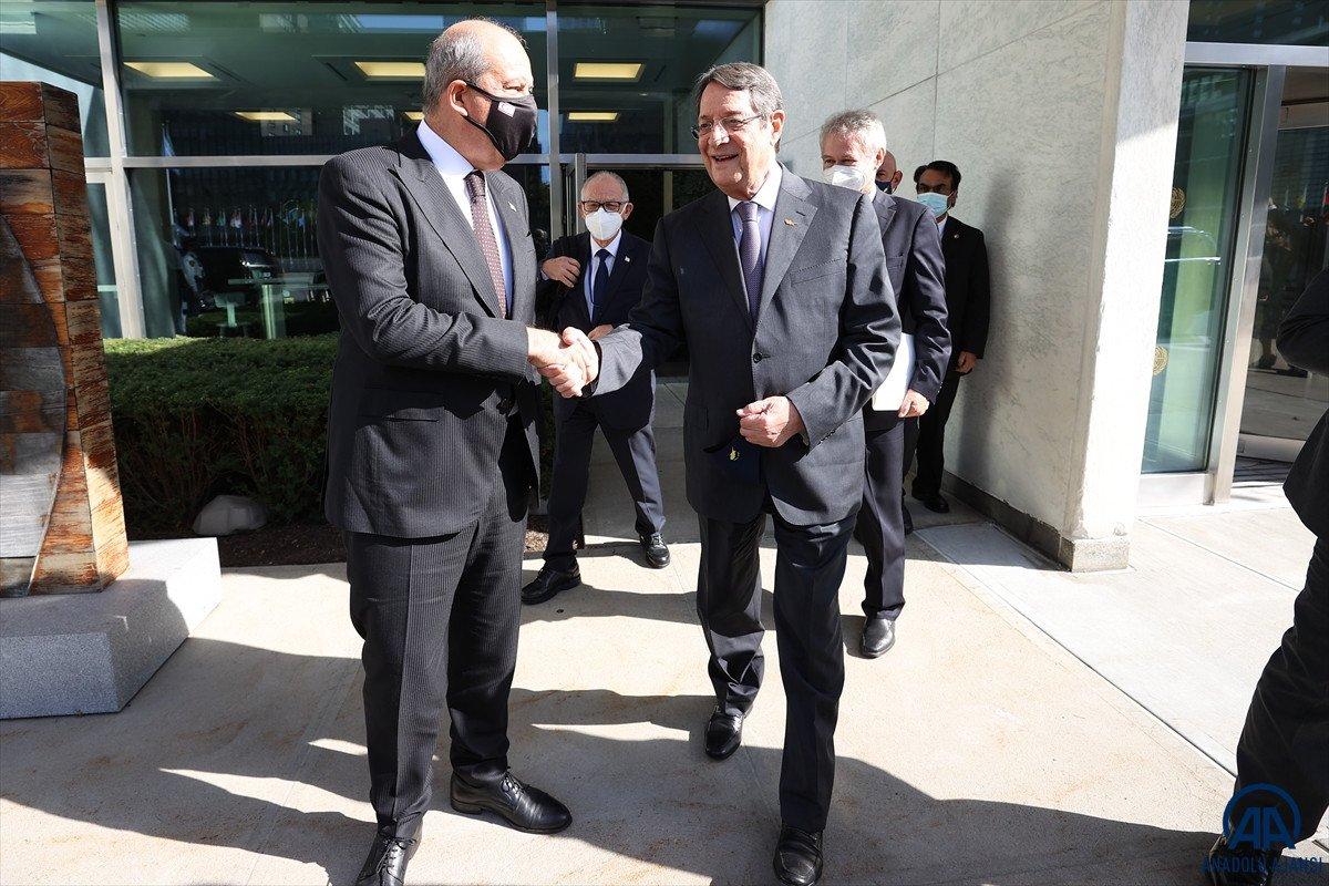 Anastasiadis ve Tatar'dan Kıbrıs'ta iki devletli çözüm açıklamaları