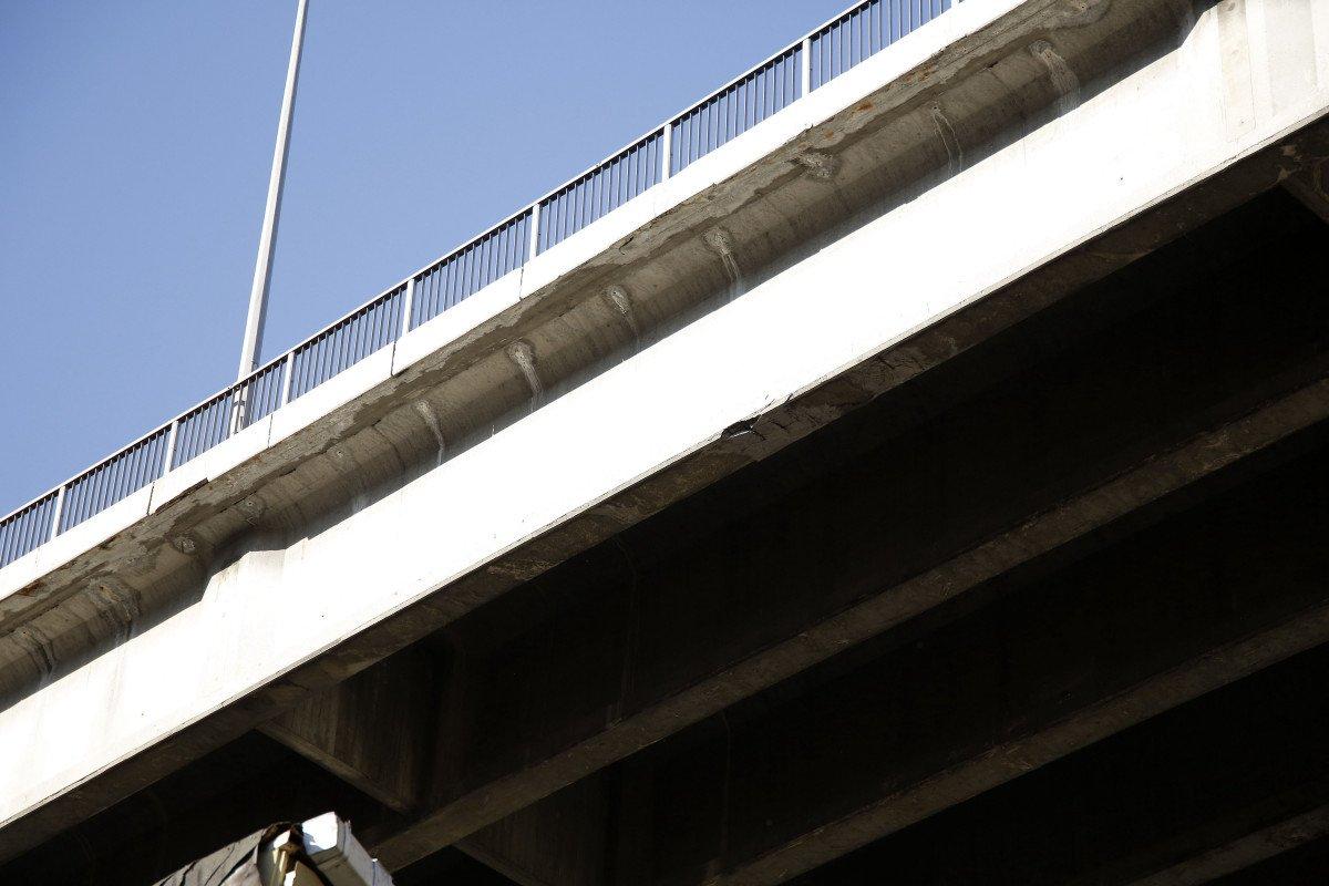 Ortaköy Viyadüğü tehlike saçıyor