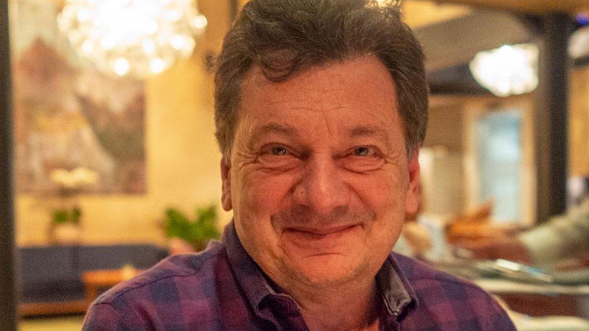 Vedat Milor'dan dolar tavsiyesi