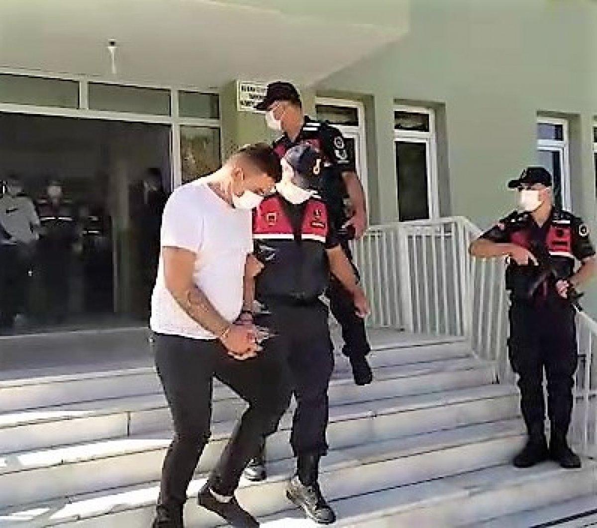 Denizli’de alkollü maganda husumetlisi yerine başkasını vurdu