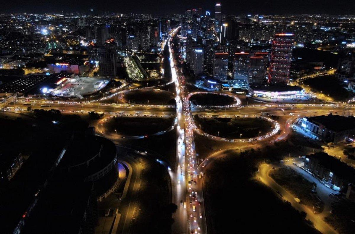 İstanbulluların trafik çilesi bitmiyor