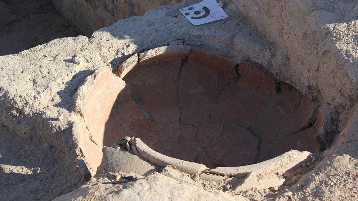 7 bin yıllık Arslantepe Höyüğü'nde 2 çocuk iskeleti bulundu