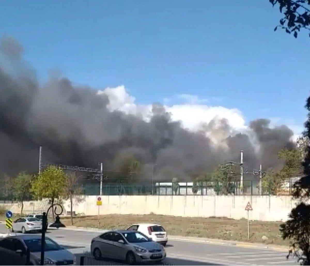 Tuzla'da fabrikada yangın meydana geldi