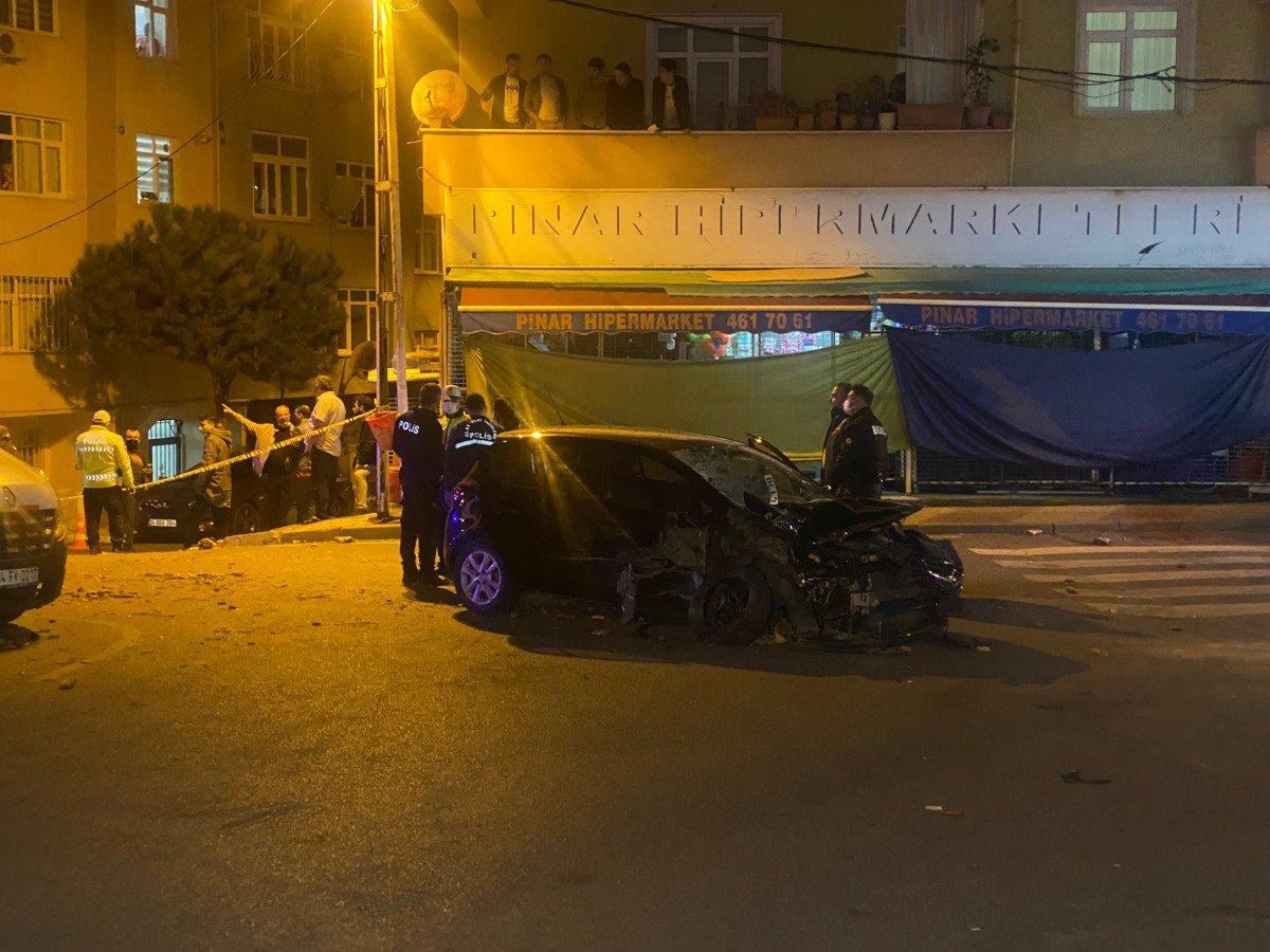 Üsküdar'da fren yerine gaza bastı: 2 ölü