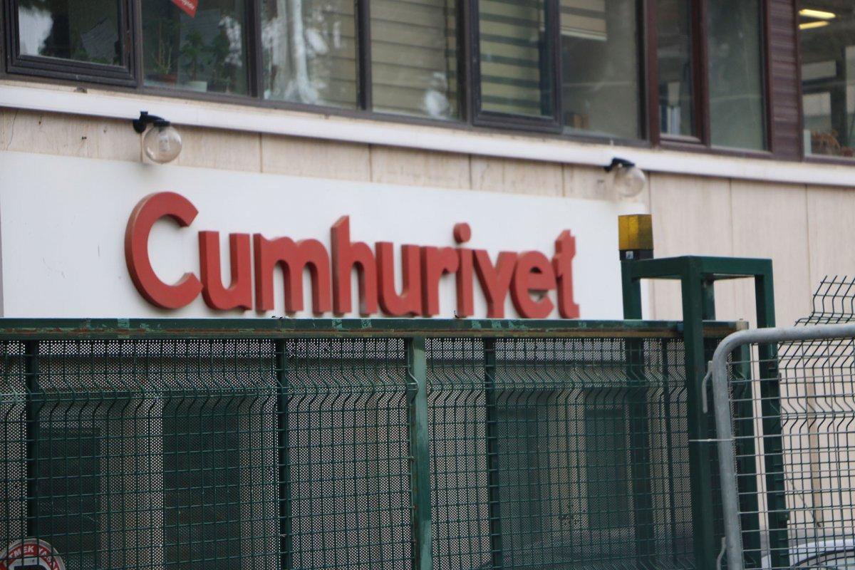 Cumhuriyet, 7 gazeteciyi işten çıkardı