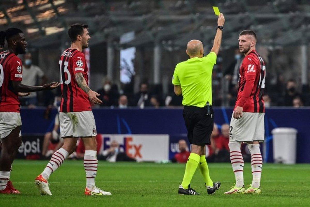 İtalyanlar Cüneyt Çakır'ı UEFA'ya şikayet etti