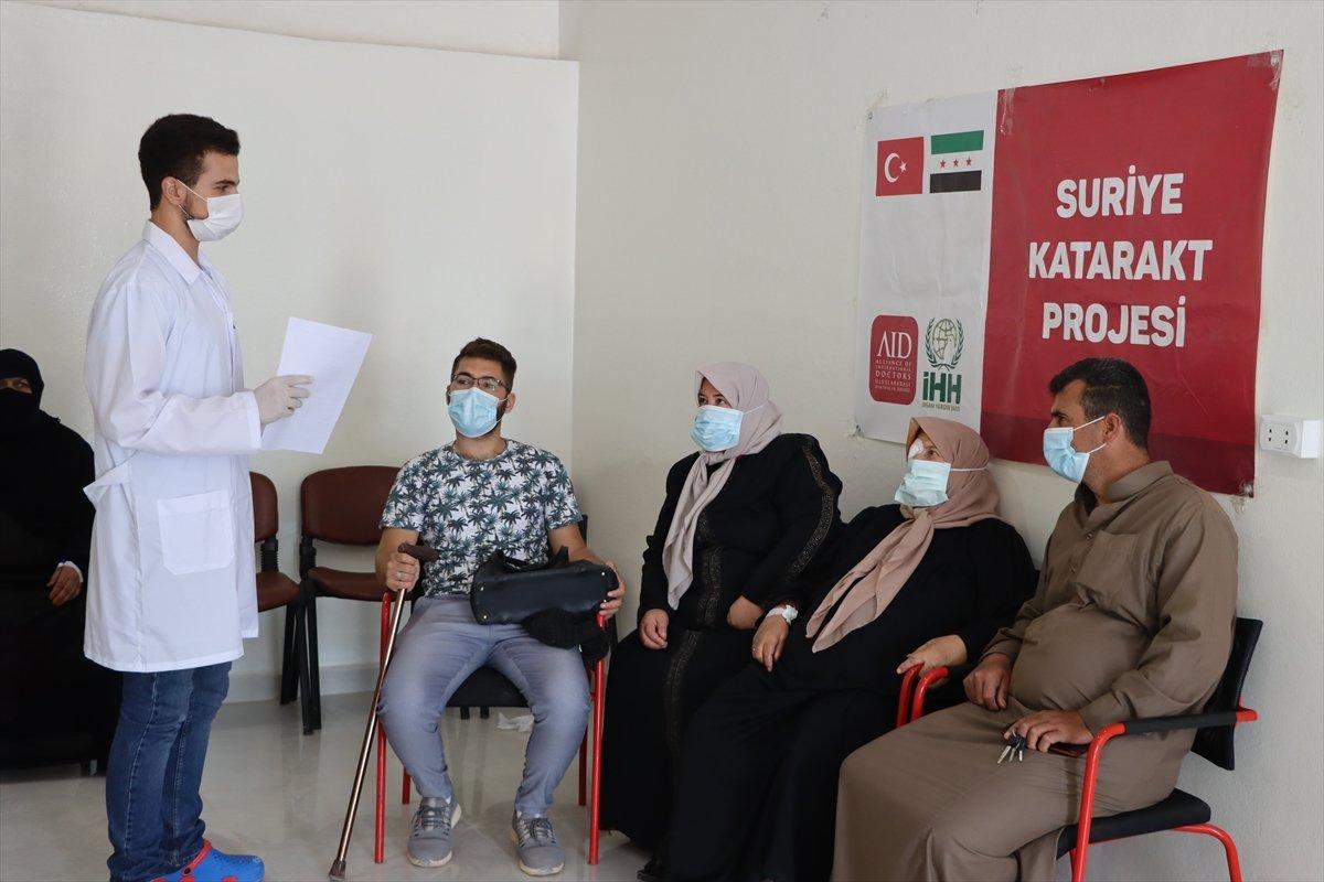 İdlib'de açılan Göz Sağlığı Merkezi'nde tedaviler sürüyor