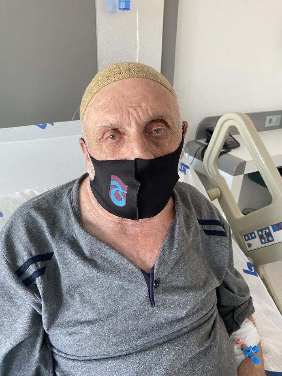 Yoğun bakımda Trabzonspor maçını soran yaşlı adam yaşamını yitirdi