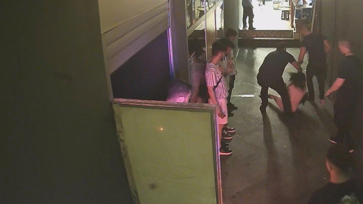 Beyoğlu'nda güvenlik görevlisinin parmağını koparan kadına 4,5 yıla kadar hapis istemi