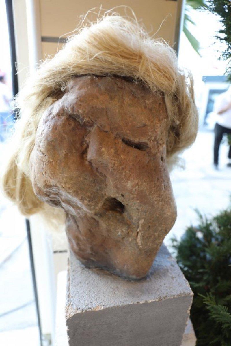 Muğlalı çoban, insana benzeyen 3'üncü taş sergisini açtı