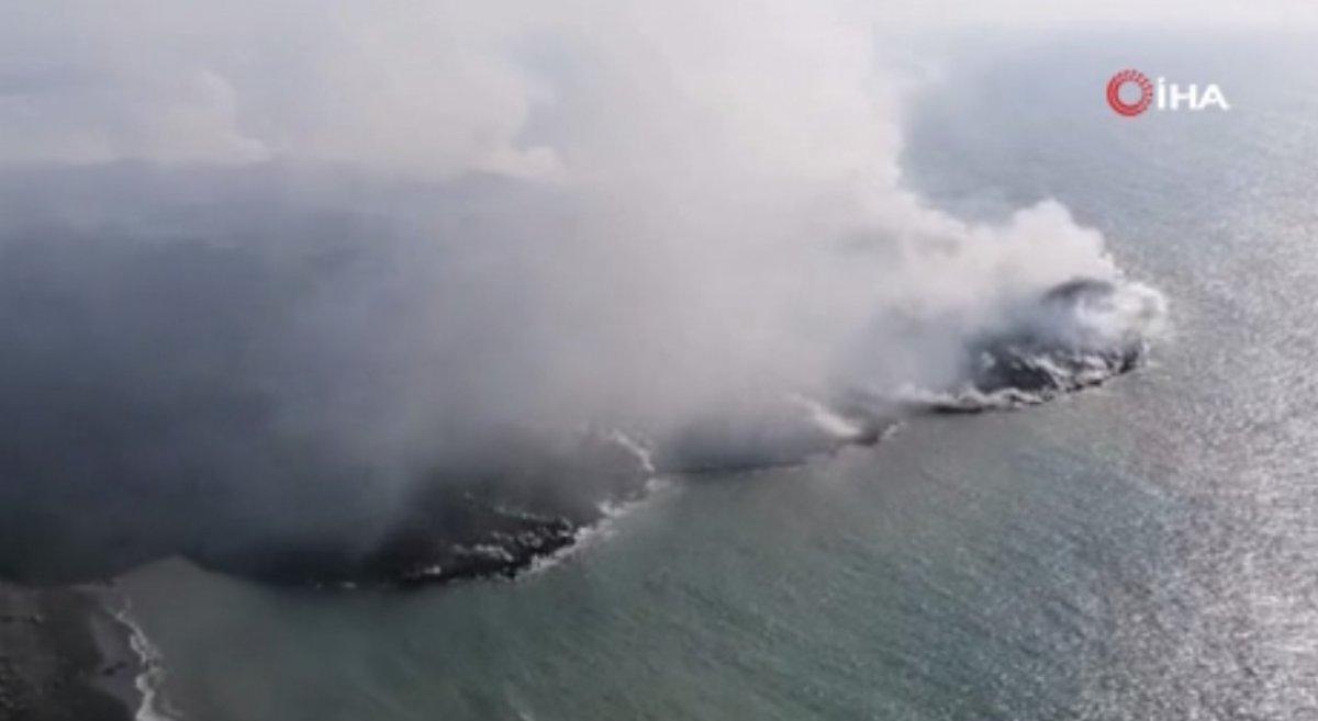 İspanya'da yanardağ patlaması: Lavlar denize akmaya devam ediyor