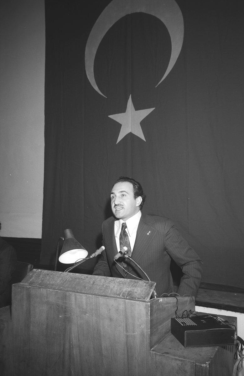 Necmettin Erbakan ve Oğuzhan Asiltürk'ün dava arkadaşlığı