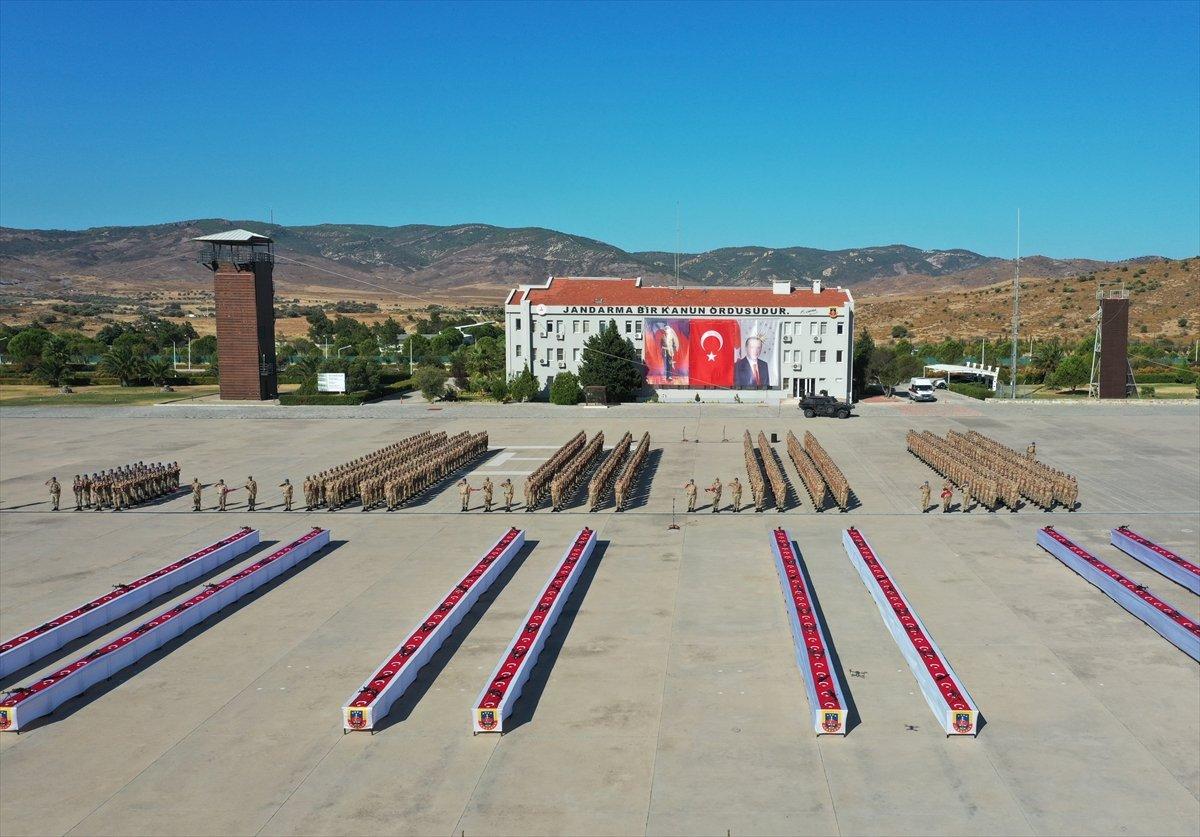 İzmir'de subay adayları yemin etti