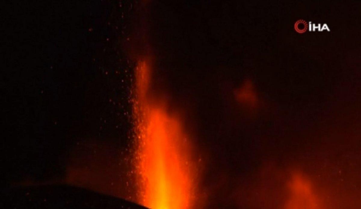 İspanya'da yanardağ patlaması: Lavlar denize akmaya devam ediyor