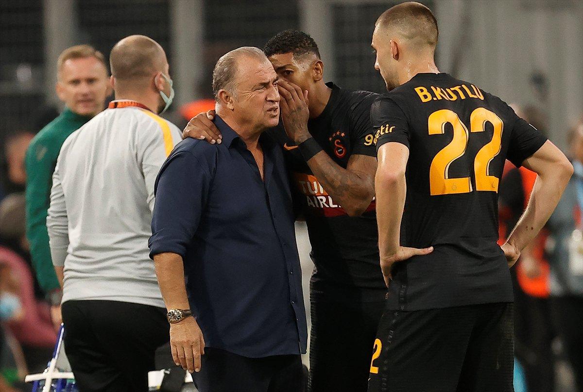 Patrick van Aanholt: VAR, yanıldığını ispat ettikten sonra çeneni kapa