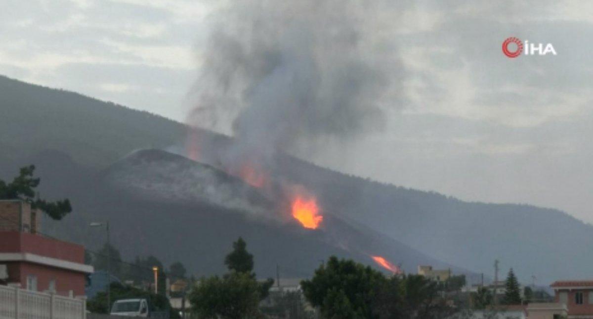 İspanya'da yanardağ patlaması: Lavlar denize akmaya devam ediyor