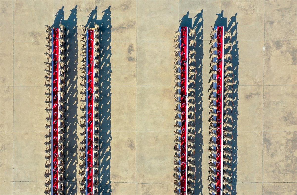 İzmir'de subay adayları yemin etti