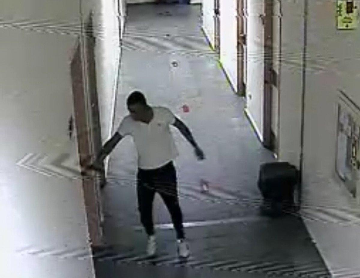 Malatya'da madde bağımlısı şahıs, 3 hemşireyi rehin aldı