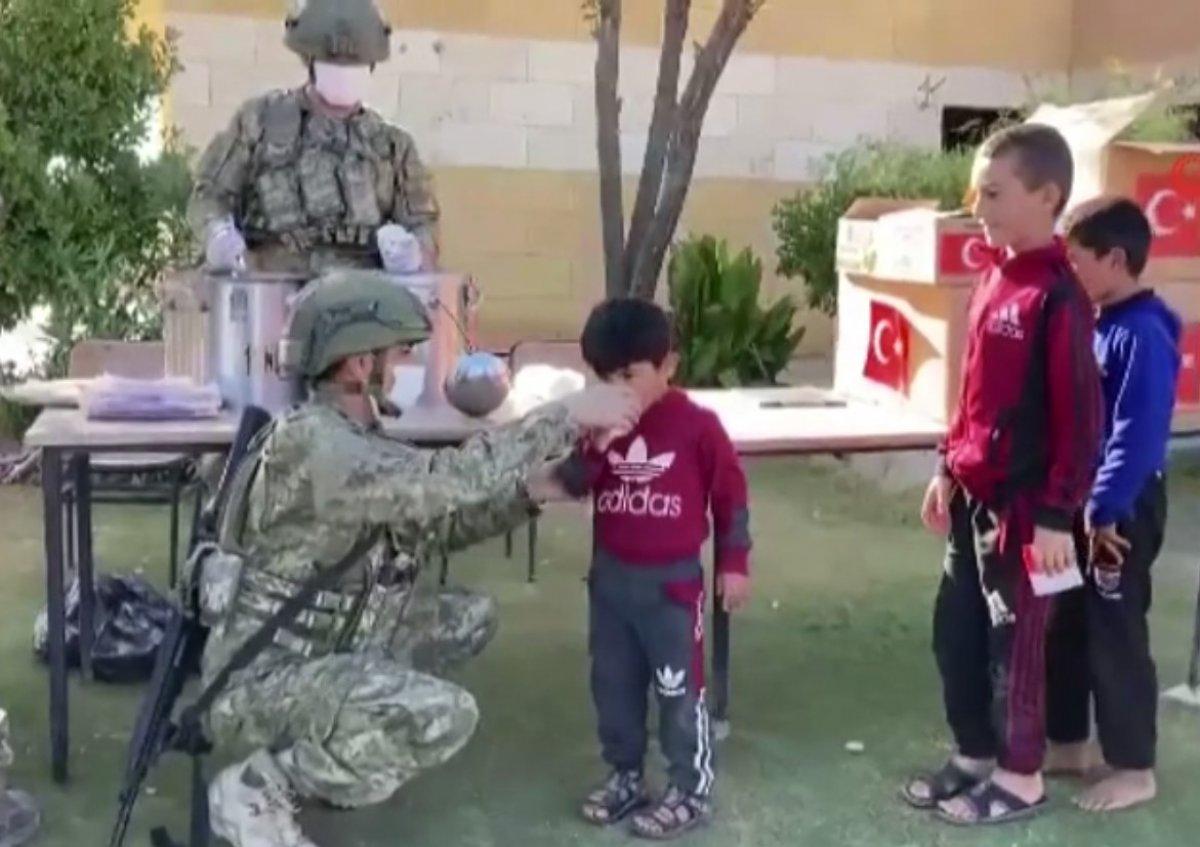 Mehmetçikten Suriye'de yardım eli