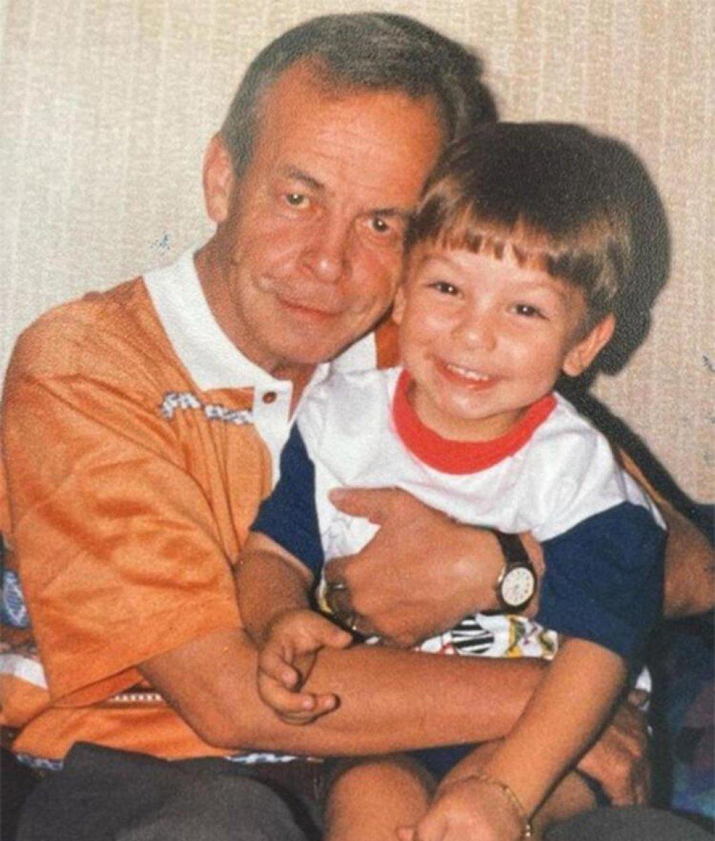 Babasını kaybeden Boran Kuzum'dan duygusal paylaşım