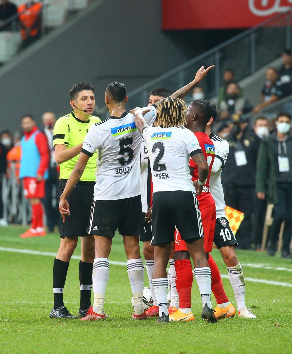 Sergen Yalçın kırmızı kart gördü