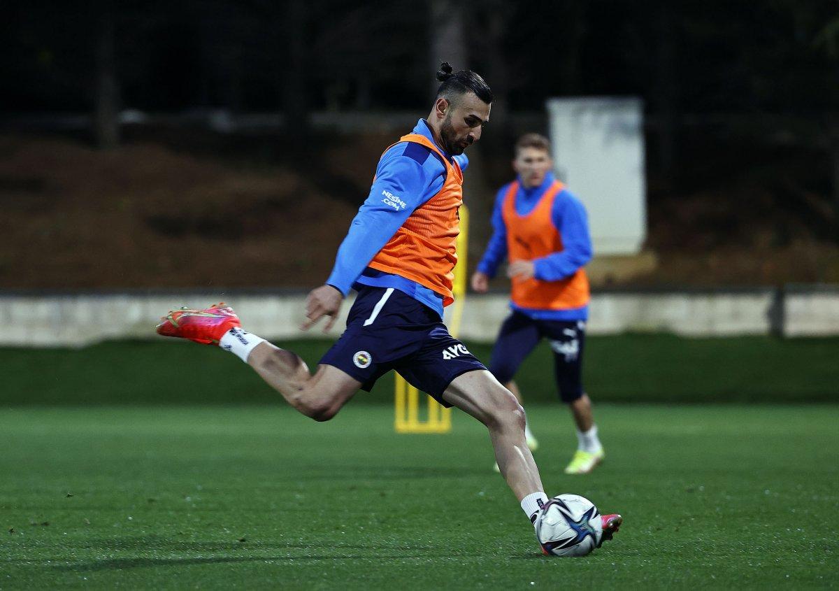 Fenerbahçe son vuruş çalışıyor