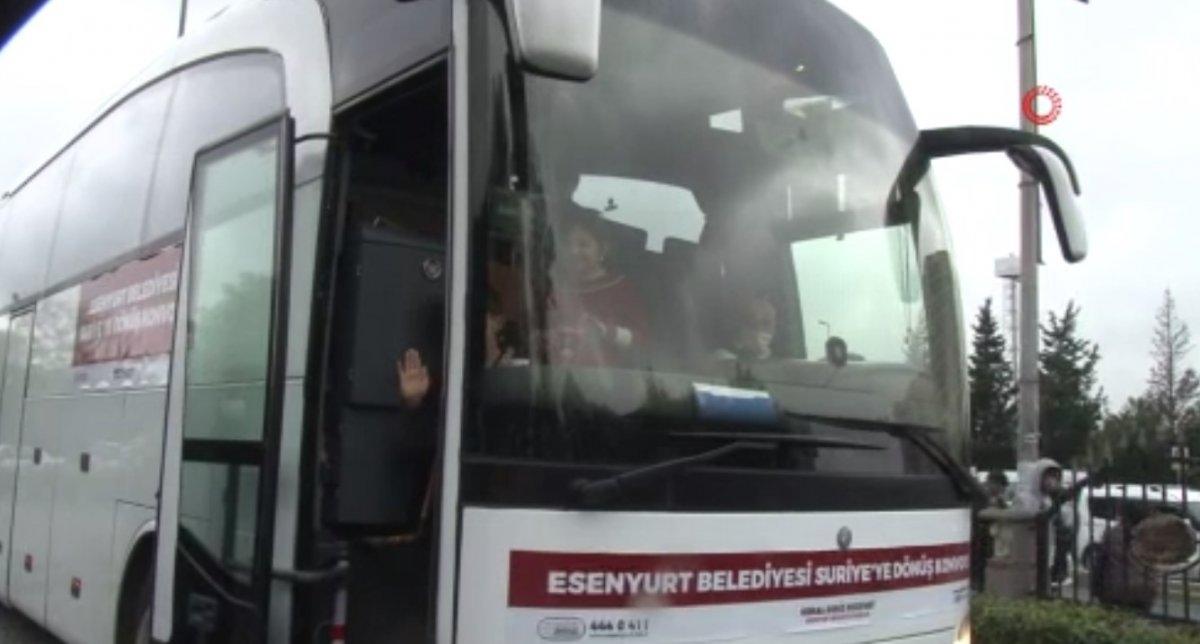 22 Suriyeli daha ülkesine döndü